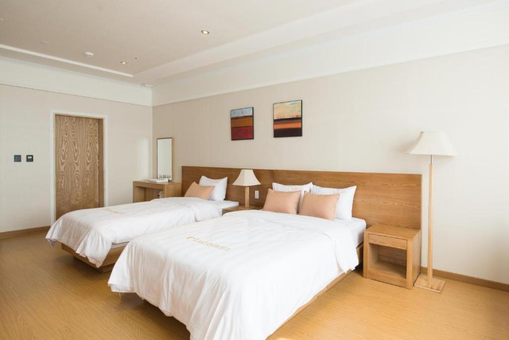 Lake 45 Hotel Naju Екстер'єр фото