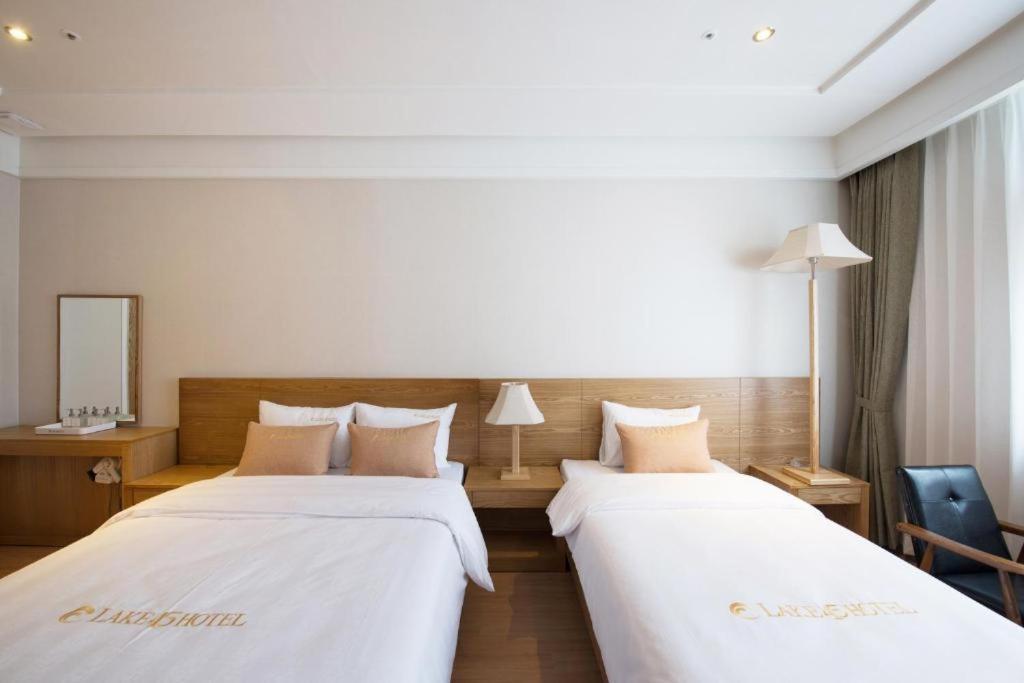 Lake 45 Hotel Naju Екстер'єр фото