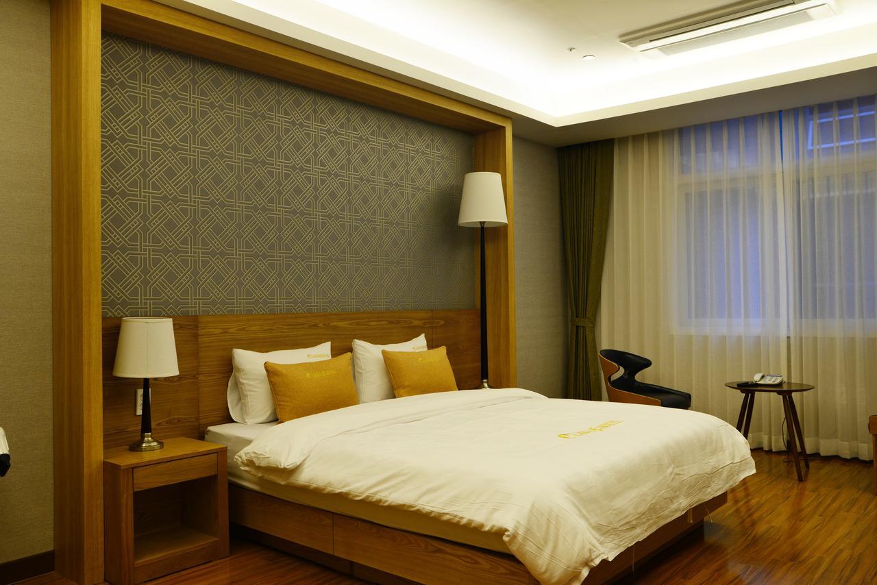 Lake 45 Hotel Naju Екстер'єр фото