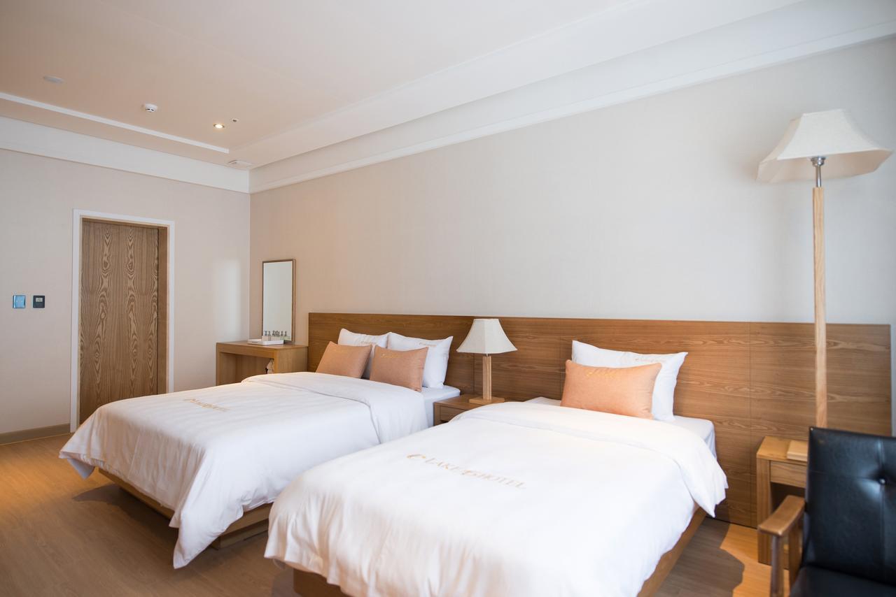 Lake 45 Hotel Naju Екстер'єр фото