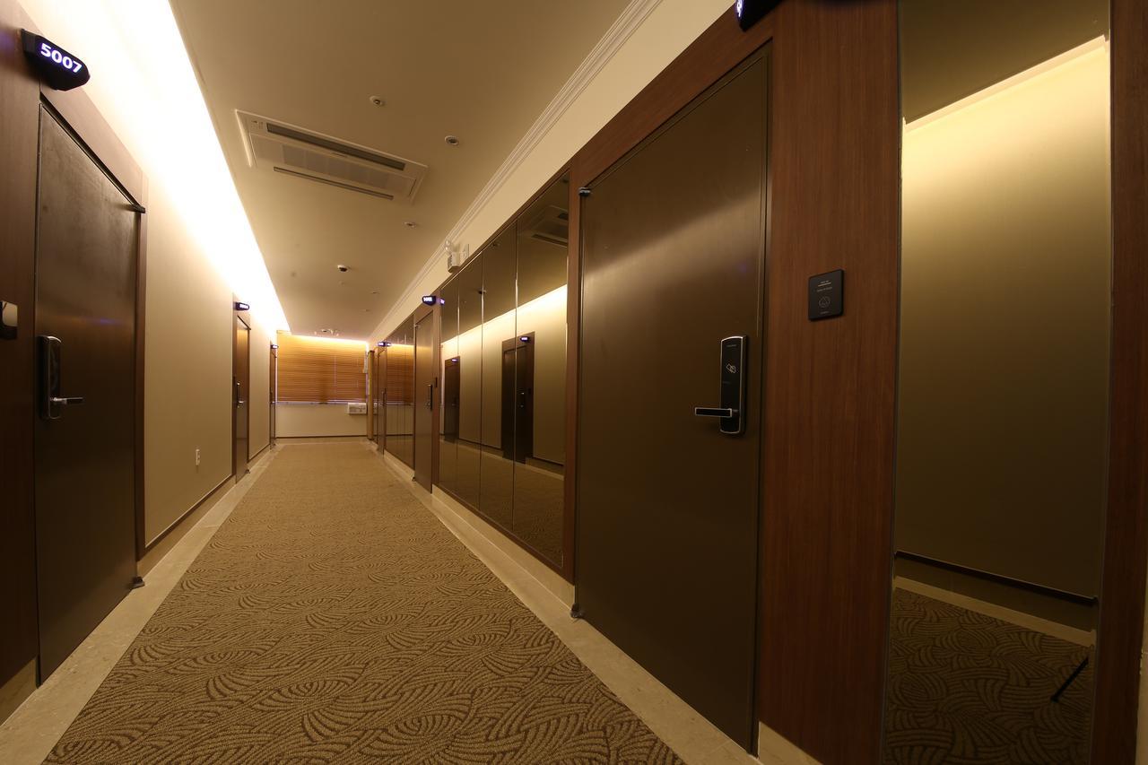 Lake 45 Hotel Naju Екстер'єр фото